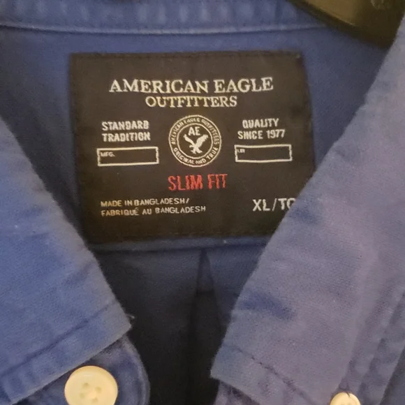 AE Button Down Slim Fit - Picture 2 of 2